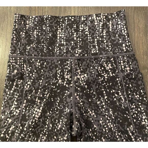 Athleta Salutation II 19-1/2” Inseam Capri Size XS - Picture 5 of 9